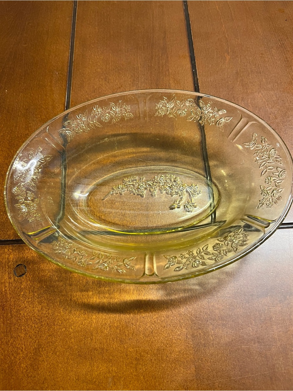 Antique-Style Embossed Glass Serving Bowl in Yellow-Green